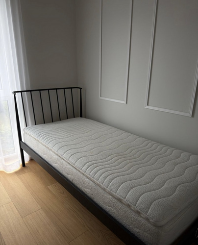 Односпальная кровать с металлическим каркасом + матрас Sleepwell