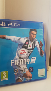 FIFA 19 (2 foto / 3)