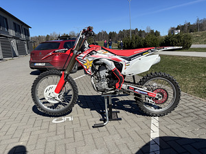 2016 Honda CRF250R - dual pipe, 3 mapiga (6 foto / 7)