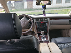 Vahetada Audi A8 d2 quattro Facelift diisel 2,5 132kw (6 foto / 13)