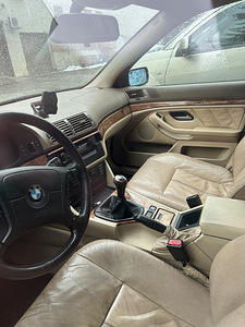 BMW 523i e39 manu 125 kw (3 foto / 4)
