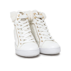 Кроссовки Guess (1 фото из 2)