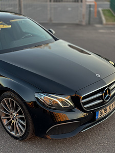 Mercedes-Benz E 220d (7 foto / 15)