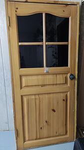 Деревянная дверь с коробкой Б/у