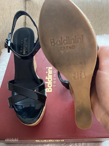 Туфли на платформе из лакированной кожи baldinini для размера 37-37,5 (фото #4)