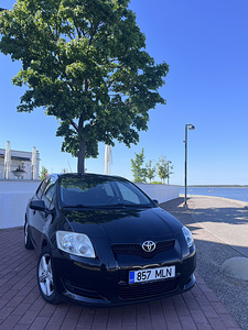 Müüa Toyota Auris 1.4 71kW bensiin manuaal (2008 (3 foto / 15)