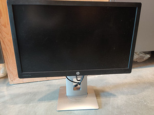 HP EliteDisplay E232 23" (1 фото из 1)