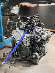 Сузуки GSX-R двигатель (2 фото из 4)