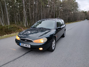 Ford Mondeo ghia (1 foto / 7)