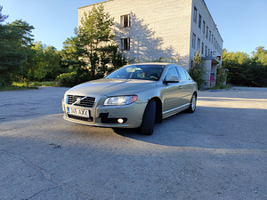 Volvo s80 (2 фото из 9)
