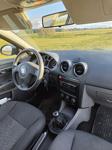SEAT Cordoba (6 foto / 7)