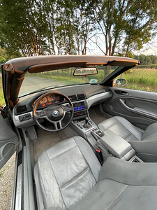 M/V BMW 320Ci Cabrio (7 foto / 9)