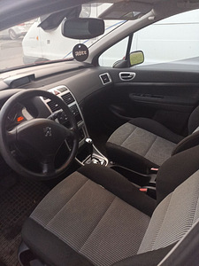 Peugeot 307 facelift 1.6 80KW (8 foto / 11)