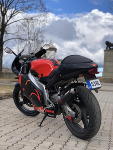 Aprilia RS 125 (3 foto / 9)