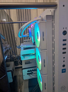 White Christmas Gamer (i9-11900F, RX 9060XT, 32GB DDR4) (4 foto / 7)