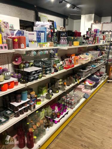 I sell everything that is in the pictures.