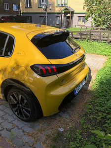 Peugeot 208 GT 2022 (12 foto / 15)