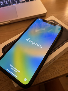 iPhone xr 128gb black (1 foto / 2)