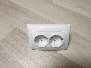 Pistikupesad ja lülitid Schneider Electric (4 foto / 4)