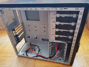 Кулер Master Gladiator 600 ATX (3 фото из 10)