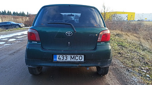 Toyota Yaris 1.3 Bensin (4 foto / 6)