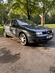Seat Leon 1.8 (1 фото из 6)