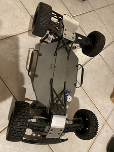 Traxxas Slash 1/10 brushless RC puldiauto (5 foto / 7)