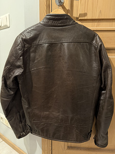 Dainese nahktagi 48 / M (2 foto / 5)