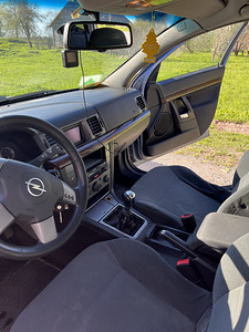 OPEL VECTRA 2004 (8 foto / 8)
