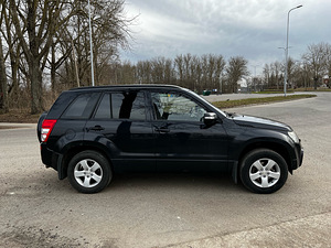 Suzuki Grand Vitara 2.0 103kW (3 foto / 11)