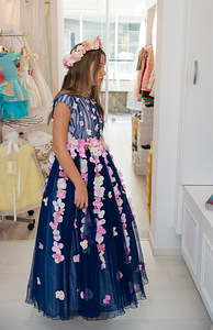 Lesy Luxury Navy Blue Full Length Tulle Dress with Flowers (4 foto / 4)