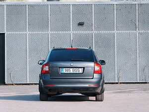 Škoda Octavia, 77kw, 1.2L (2 фото из 15)
