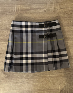 Burberry (1 foto / 4)