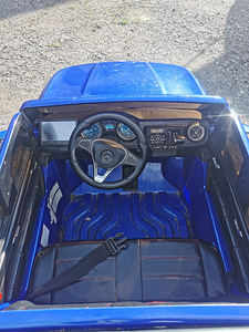 Kahe kohaline Laste elektriauto (6 foto / 6)