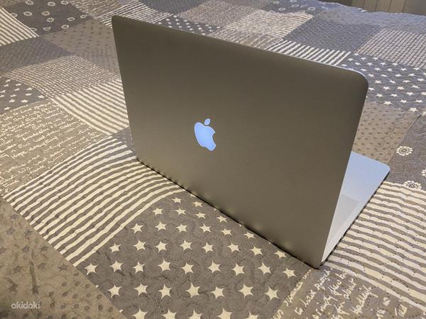 Apple macbook pro 15 (foto #1)