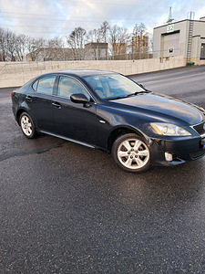 Lexus IS 220d (5 фото из 12)