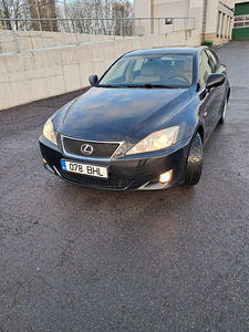 Lexus IS 220d (8 фото из 12)