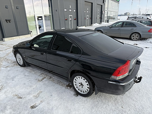 Volvo S60 2.5t manuaal AWD - tasud makstud (2 foto / 4)