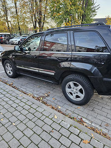 Jeep Grand Cherokee 160kw (6 foto / 10)