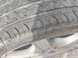 Toyota Avensis valuveljed+ rehvid (2 foto / 10)