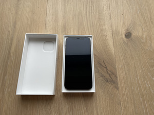 iPhone 12 Pro 256gb Space Grey (4 фото из 9)