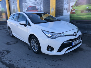RENT BOLT ODAV SKODA OCTAVIA TOYOTA AVENSIS COMFORT (4 foto / 6)