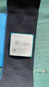 AMD Ryzen 5 2600 (1 foto / 2)
