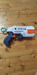 Müün lastepüstolite komplekti Nerf ja XShot. Kollektsioon-9 (4 foto / 10)
