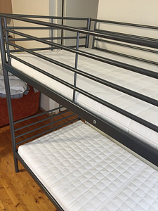 Продам кровать SVÄRTA 2-ярус. 90x200 см с матрацами (5 фото из 5)