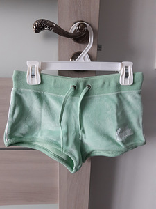 Короткие бархатные светло-зеленые брюки esprit sports