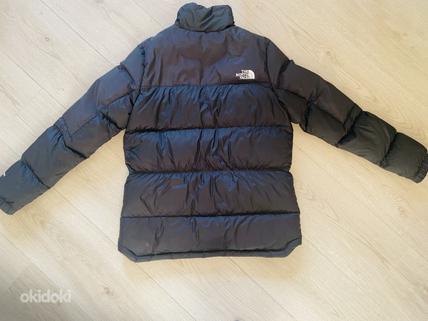 Женская зимняя куртка North Face размер М (фото #3)