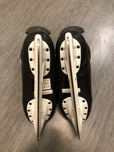 Ice Skates (5 foto / 9)