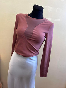 Guess, новый, S (3 фото из 3)