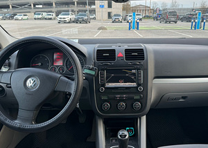 Müüa Volkswagen Jetta 1.9TDI (4 foto / 8)